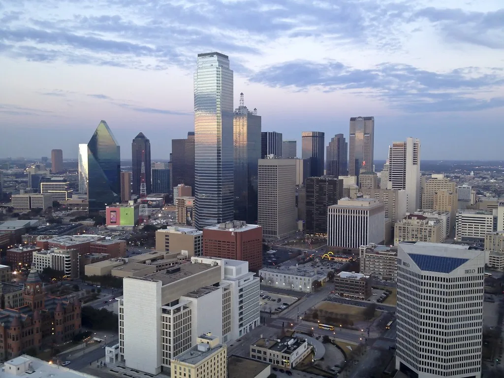 Dallas Texas skyline for shipping container delivery service area