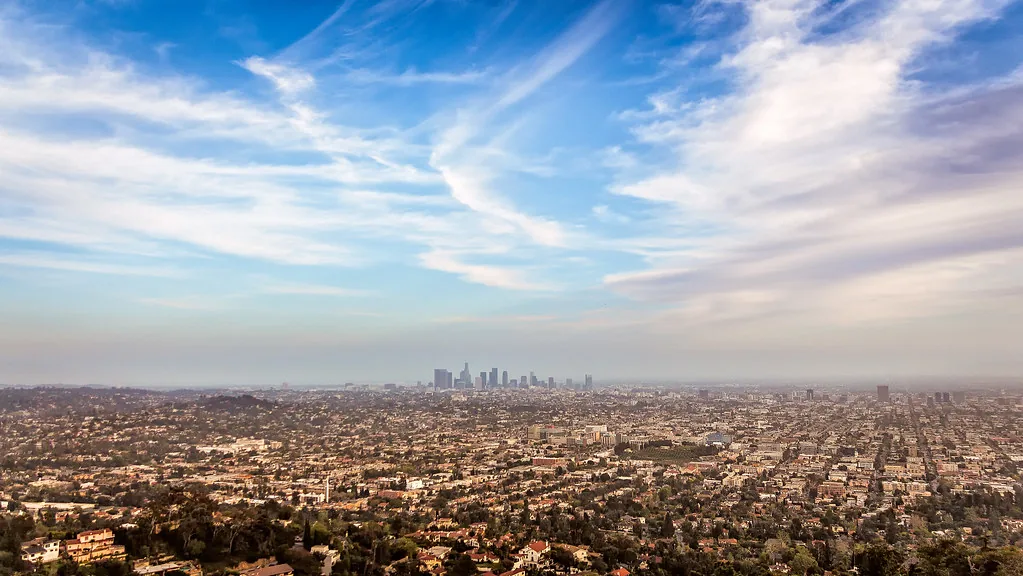Los Angeles California skyline for shipping container delivery service area